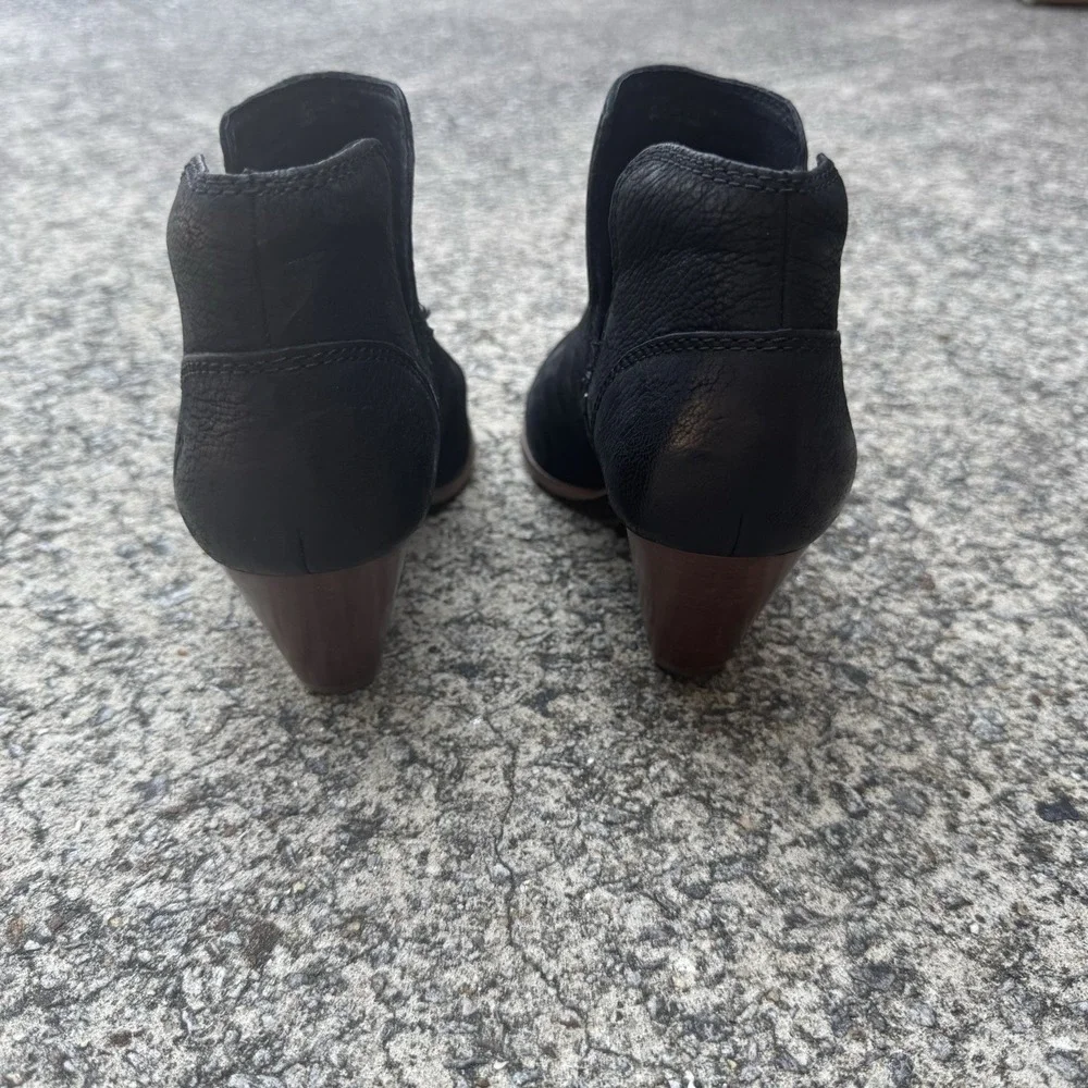 Frye Women's Size 6.5 M Reina‎ Black Suede Cut Out Western Cowboy Ankle Bootie - Picture 5 of 16